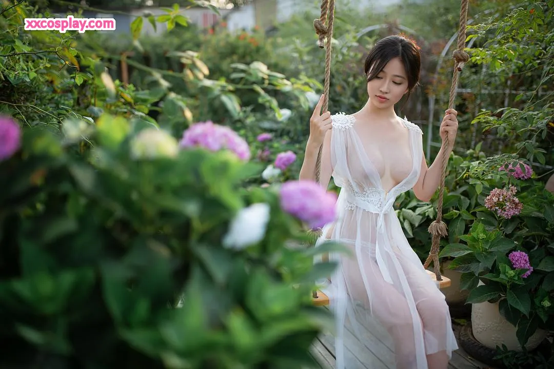 Niannian: Daughter of the Gods